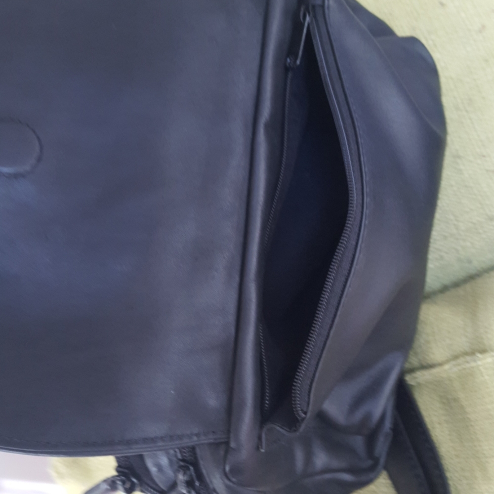 Derek Alexander cross body - Picture 5 of 8